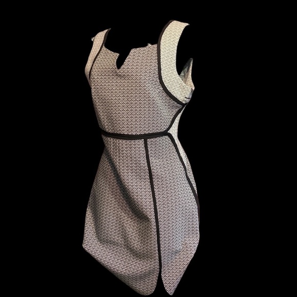 SALE!! Back zip Alix dress Montreal designer NWT.     7 - Picture 3 of 17